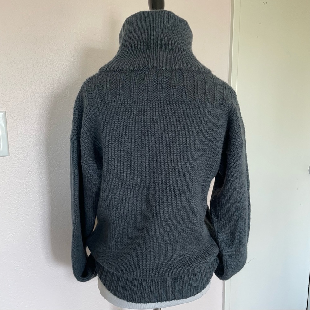 Yves Saint Laurent Charcoal Cable Knit Turtleneck Sweater 100% Wool Cozy Chic - Picture 13 of 13
